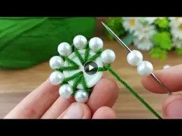 Wow ! This beauty is a great idea!! Very stylish crochet flower using pearls #crochet #knitting