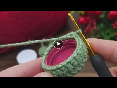 YOU'LL BE AMAZED! (I Made a Crochet Keychain with a Lid)